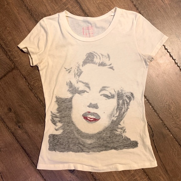 2 Marilyn Monroe Tees - Picture 5 of 13